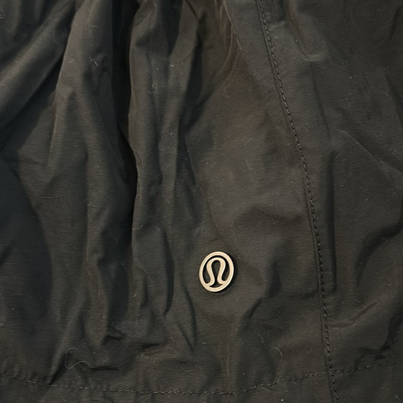 Lululemon Rain Resistant Windbreaker with Adjustable Waist and hood - Picture 8 of 10